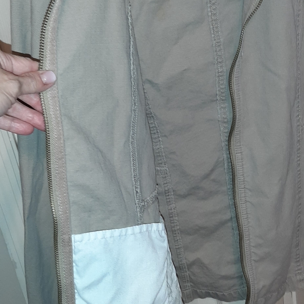 Cabela lightweight jacket - Picture 4 of 4